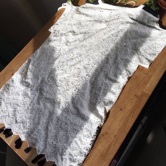 *SOLD* Hemant & Nandita Aditya embroidered tunic - Picture 5 of 6